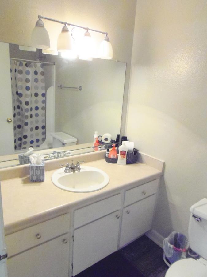 International Hostel Near The Galleria Houston Esterno foto